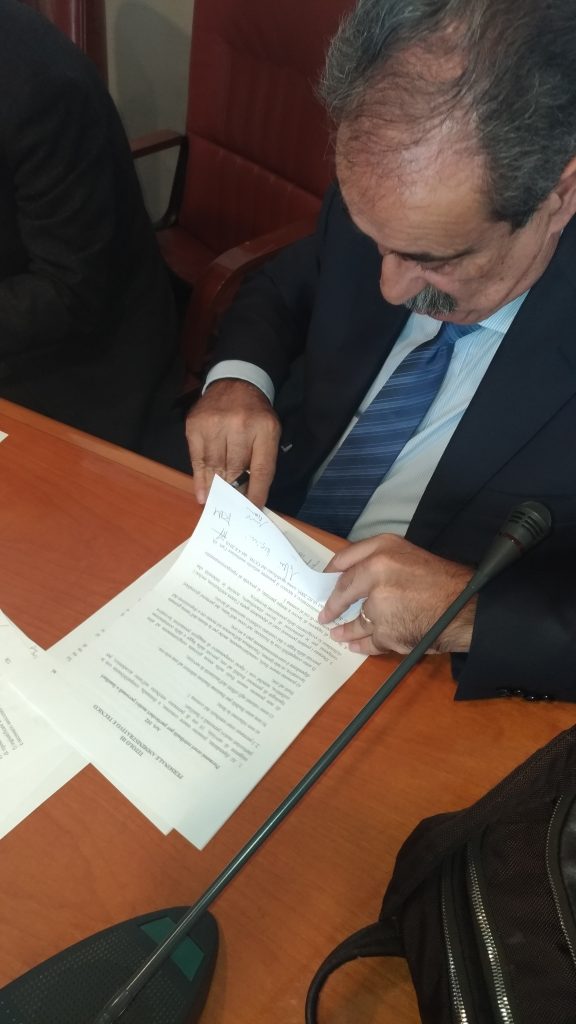 Firma del contratto all’Aran