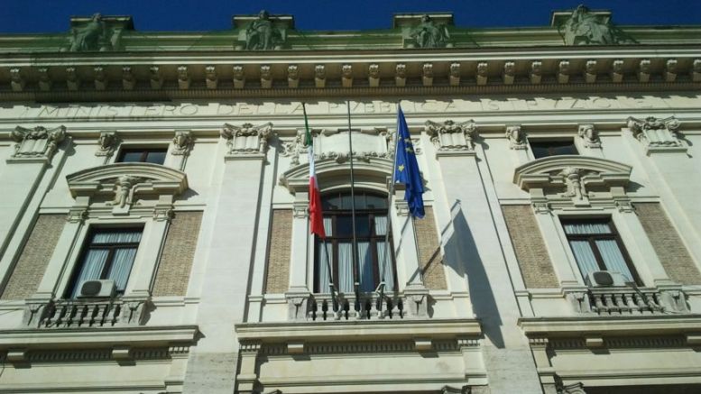 Accordo sindacati-ministro Valditara su contratto