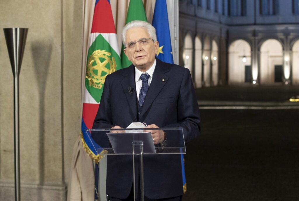 Mattarella: «Il 2021 deve essere l’anno della sconfitta del virus e il primo della ripresa»