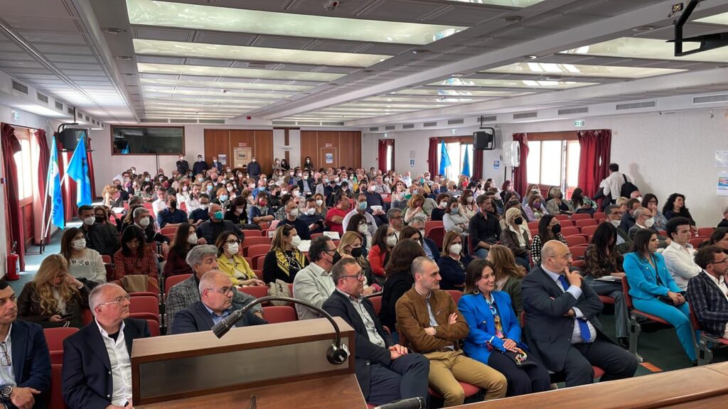 Turi: la protesta della scuola nasce dal no a misure regressive.