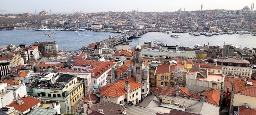 Sciopero docenti Scuola Statale di Istanbul, il report dell’incontro con il MAECI
