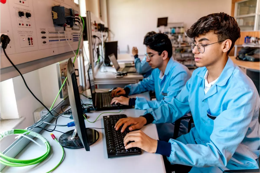 Nuovo ordinamento degli istituti tecnici, i primi orientamenti del MIM