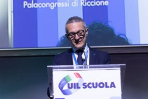 GIUSEPPE D'APRILE SEGRETARIO GENERALE UIL SCUOLA PRECARI PERSONALE ATA