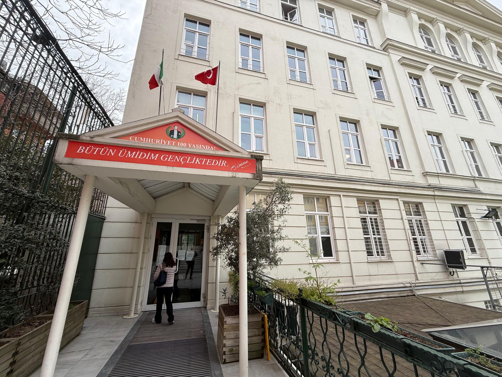 Scuola italiana di Istanbul